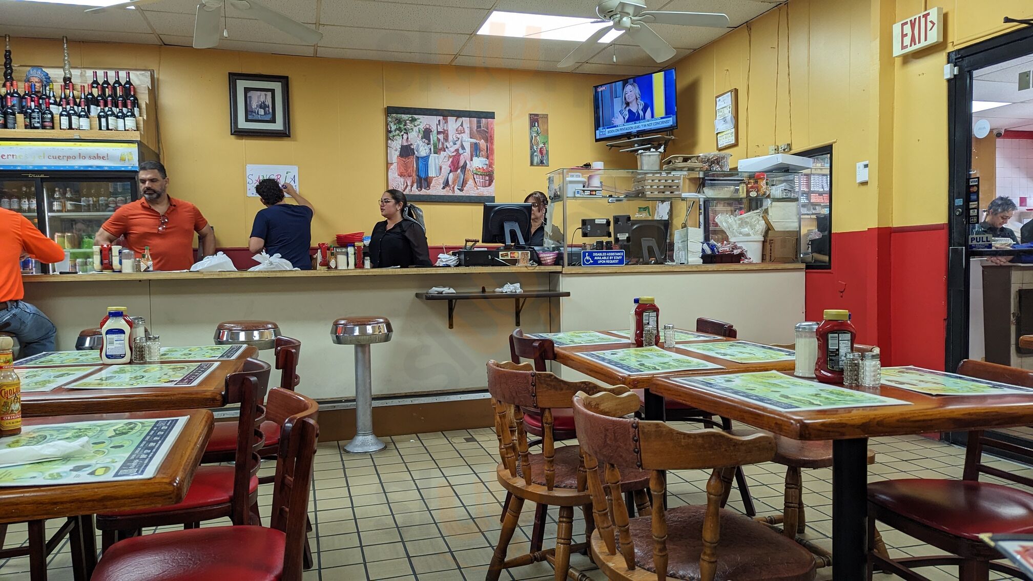 Cacique's Lunch Restaurant