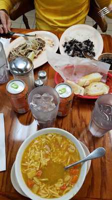 Cacique's Lunch Restaurant