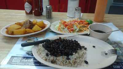 Cacique's Lunch Restaurant