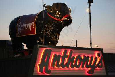Anthony's Steakhouse And Ozone Lounge