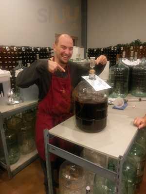 Vintner's Cellar Of Oregon