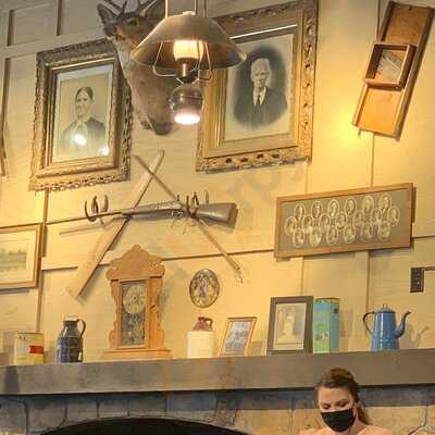 Cracker Barrel Old Country Store