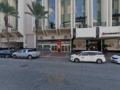 55 Fahrenheit Wine Bar & Lounge