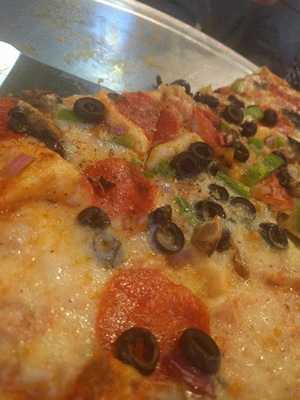 Nona's Pizza