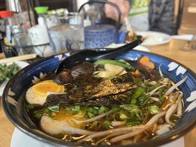 Little Gingko Asian Cafe