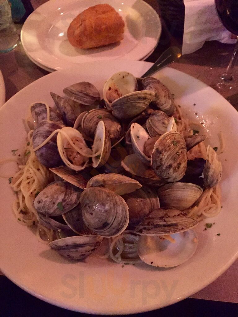 Pero's Pizza & Pasta Restaurant