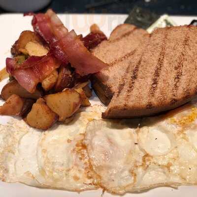 Jerry Remy's Sports Bar And Grill