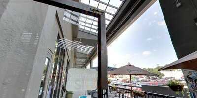 Cameli's Gourmet Pizza Joint