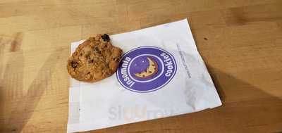 Insomnia Cookies