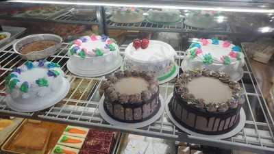 Anna's Bakery And Cafe