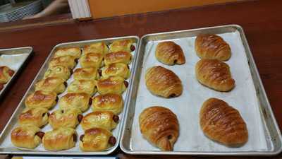 Central Donuts And Bakery