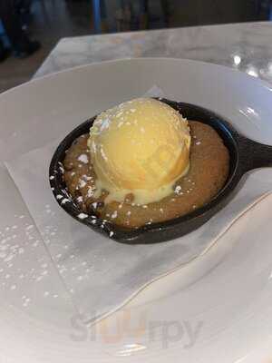 United Polaris Lounge