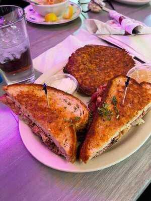 Frances' Deli And Brunchery