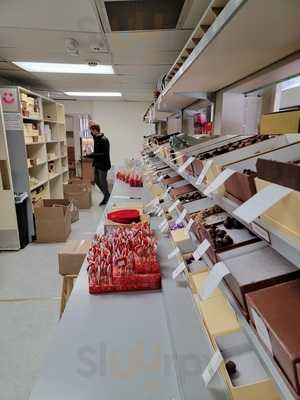 Cummings Studio Chocolates