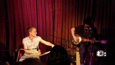 Petra's Piano Bar And Cabaret