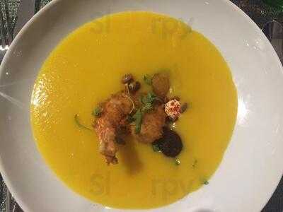 Ventanas Restaurant Bar & Lounge