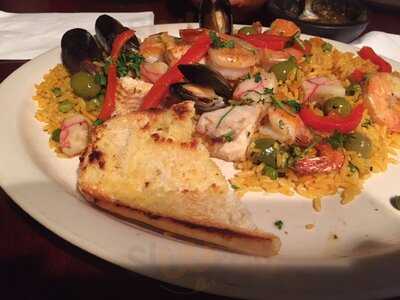 El Tenedor Restaurant