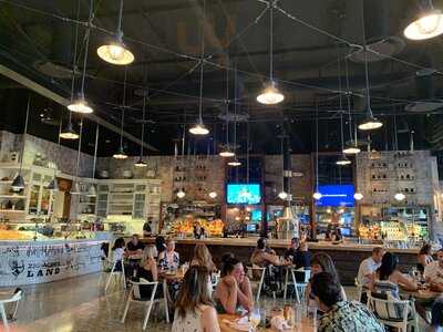 Hearthstone Kitchen & Cellar