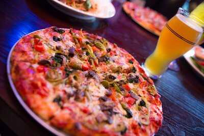 Rusty Bucket Restaurant And Tavern