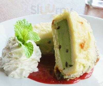 Billy Beach Sushi & Bar