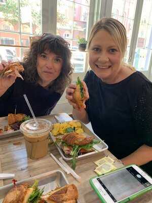 Tm Breads & Pastries