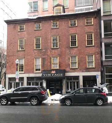 Vintage Restaurant And Lounge