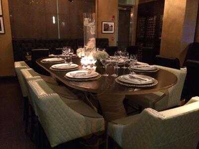 Vintage Restaurant And Lounge