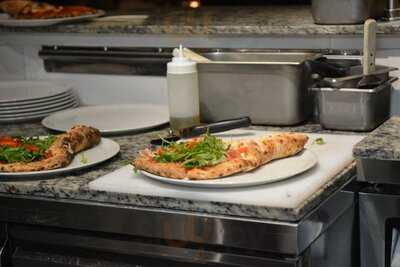 La Bella Napoli Pizzeria