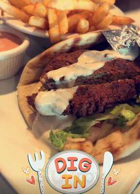 Maza Mediterranean Grill And Lounge