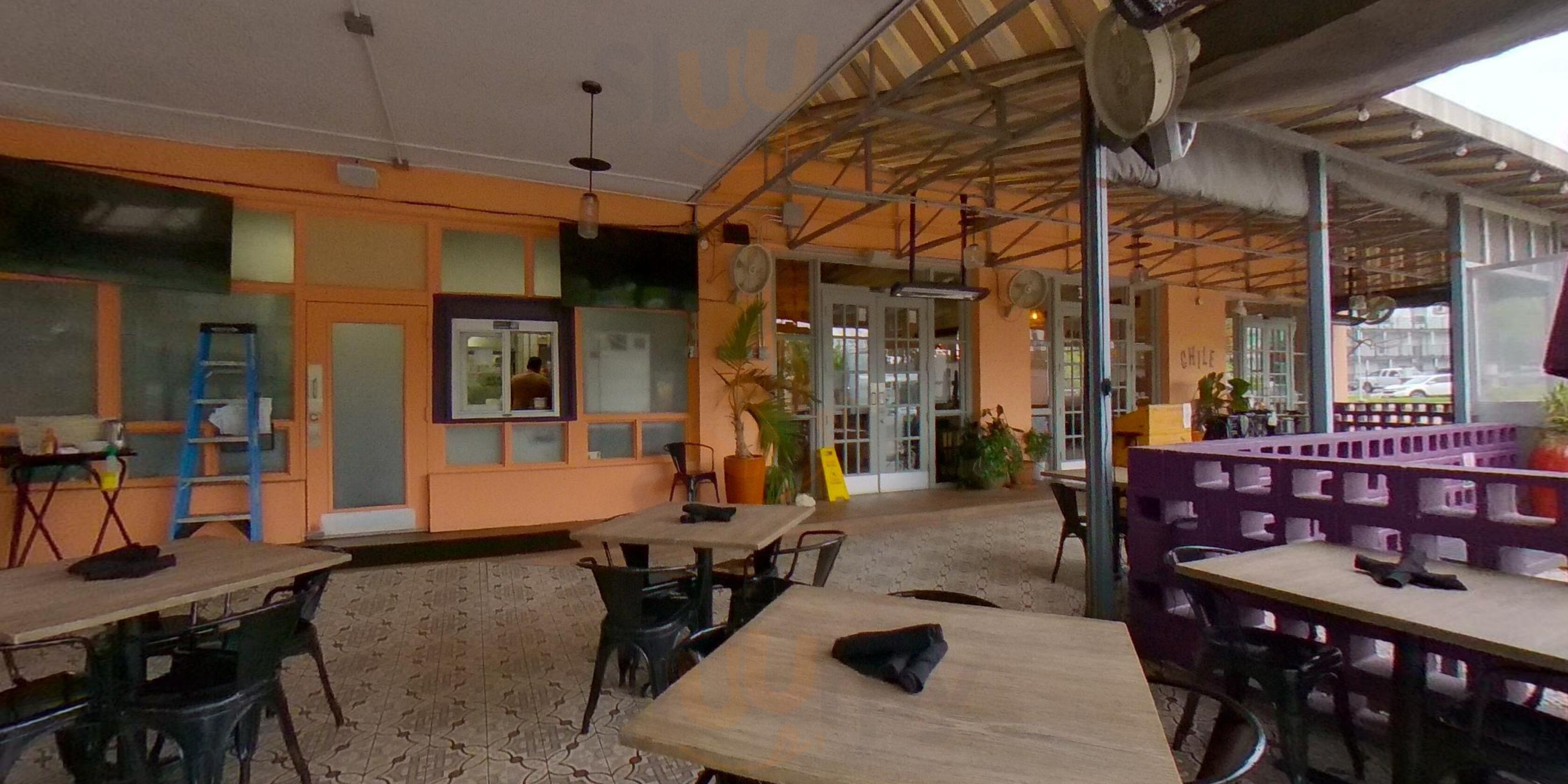 El Chile Cafe Y Cantina