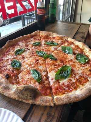 L'industrie Pizzeria