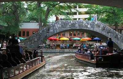 San Antonio Dinner Cruises