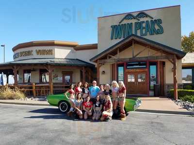 Twin Peaks Restaurants