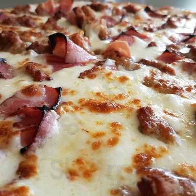 Alpha Omega Grill And Pizzeria