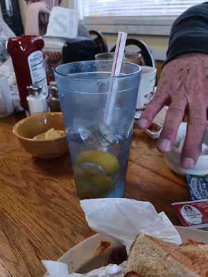 Sue's Touch Of Country