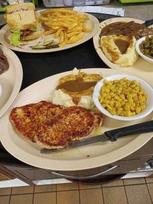 Sue's Touch Of Country