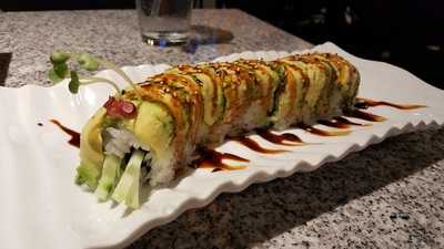 Fareast Fuzion Sushi Bar & Lounge