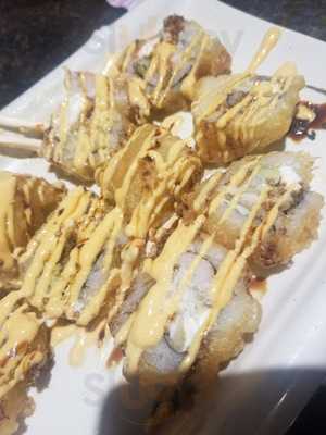 Fareast Fuzion Sushi Bar & Lounge