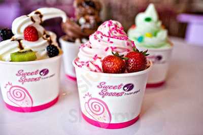Sweet Spoons Frozen Yogurt