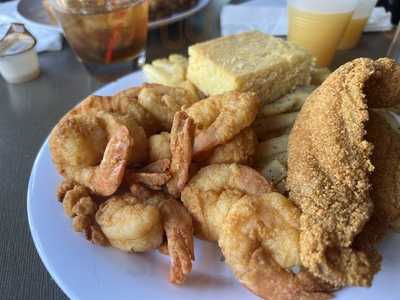 Jazzy's Resturant And Lounge