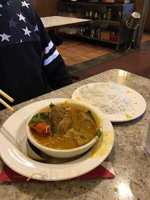 Le's Vietnamese Restaurant