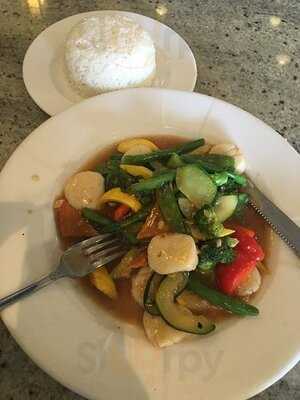 Le's Vietnamese Restaurant