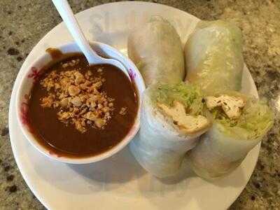 Le's Vietnamese Restaurant