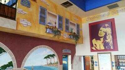 St Tropez Bakery & Bistro