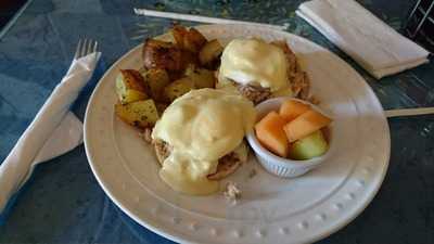 St Tropez Bakery & Bistro