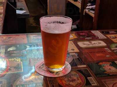 Bb Rover's Cafe & Pub