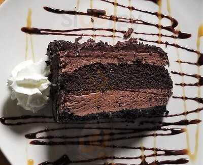 Geo's Cuban Bar & Grill