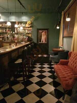 Geo's Cuban Bar & Grill