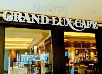 Grand Lux Cafe