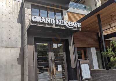 Grand Lux Cafe